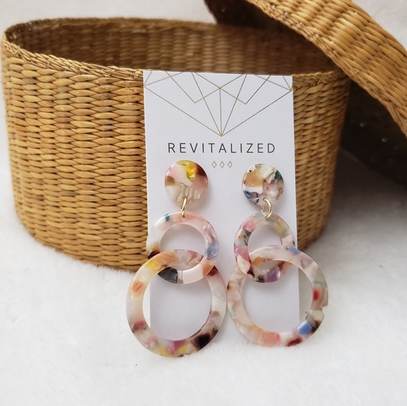 Circle Acrylic Earrings - Picture 2 of 2